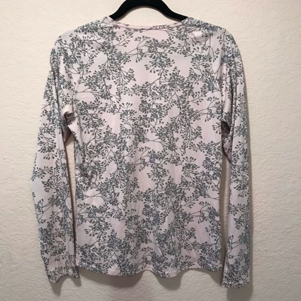 NWOT. Patagonia Floral Top. Medium Size. - image 5